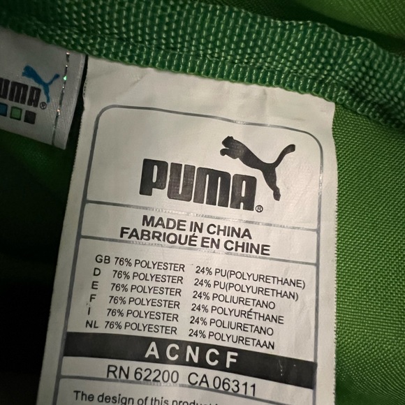 VINTAGE PUMA RETRO DUFFLE BAG - GREEN + WHITE CANVAS WITH LONG SHOULDER STRAPS - Picture 5 of 5